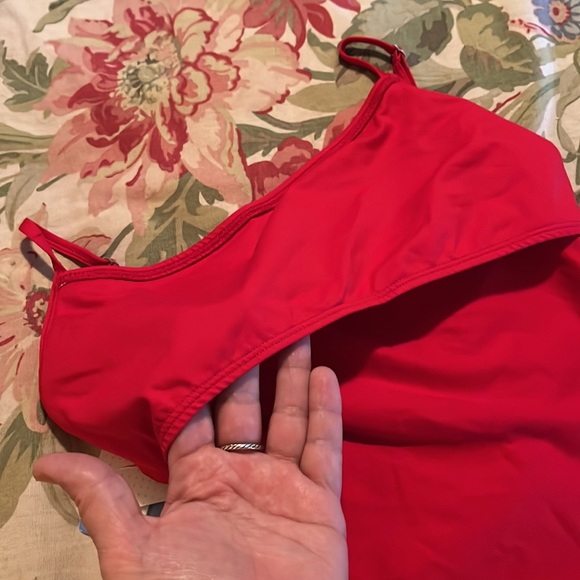 DANSKIN sz Large Swim Leotard Classic  Red Scoop-neck Adjust Strap $64 NEW - Picture 15 of 15